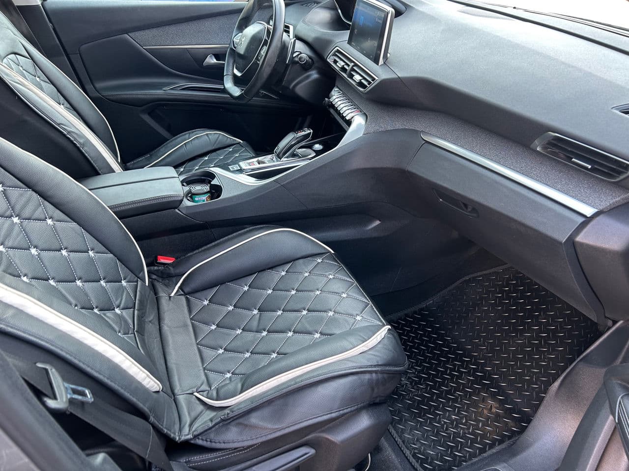 Peugeot 5008 2018 — Миниатюра 17