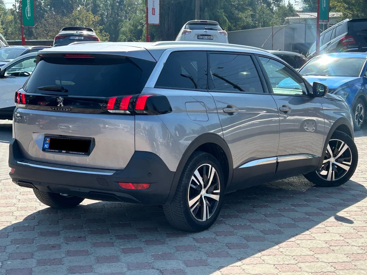 Peugeot 5008 2018 — Миниатюра 3