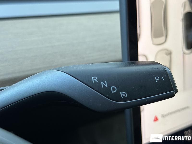Tesla Model 3 2020 — Миниатюра 8