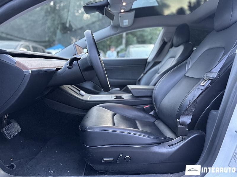 Tesla Model 3 2020 — Миниатюра 5
