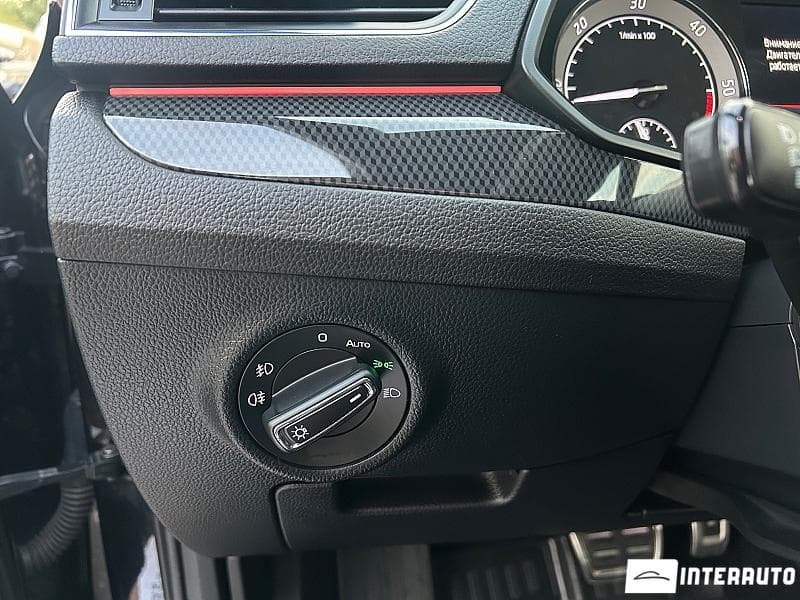 Skoda Superb 2018 — Миниатюра 9