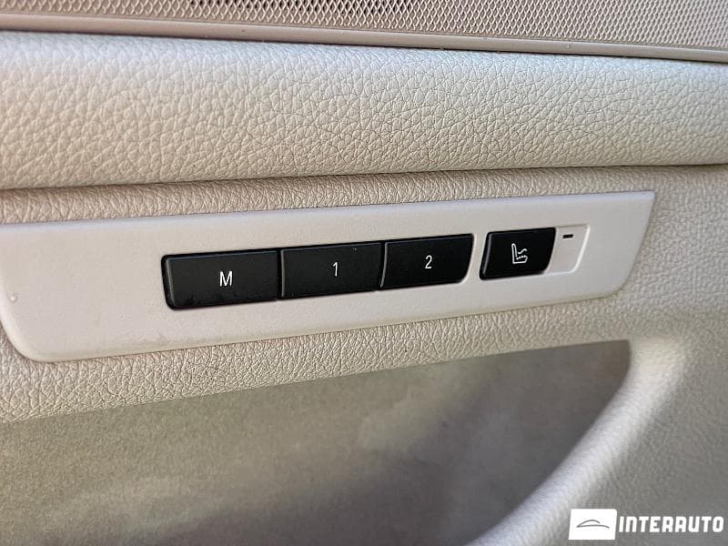 BMW 528 2011 — Миниатюра 8