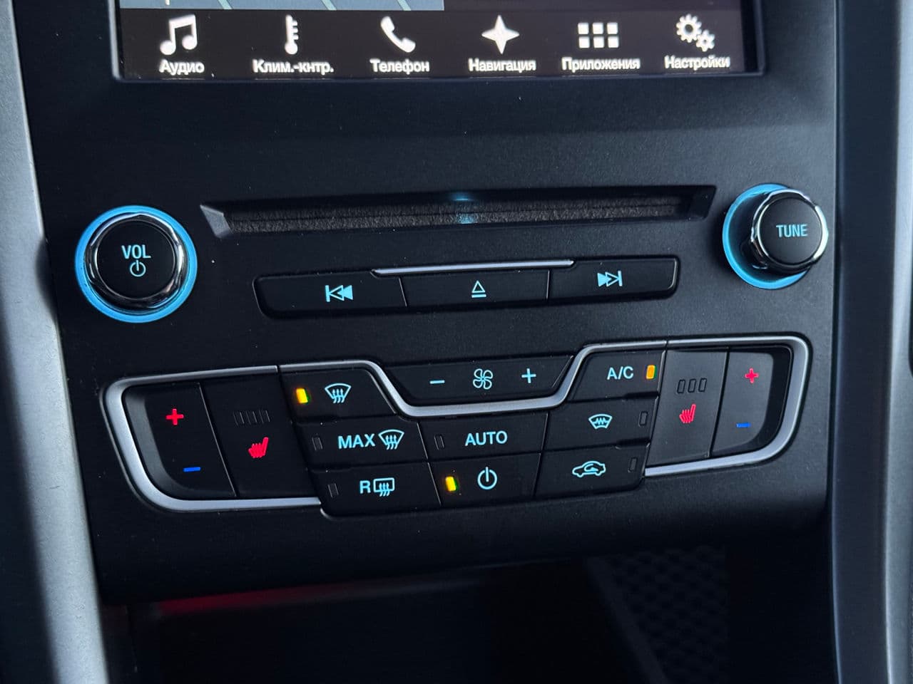 Ford Mondeo 2016 — Миниатюра 11