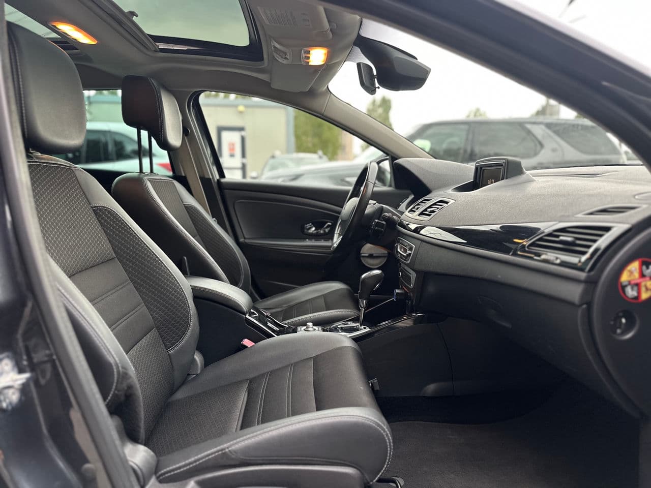 Renault Megane 2014 — Миниатюра 18