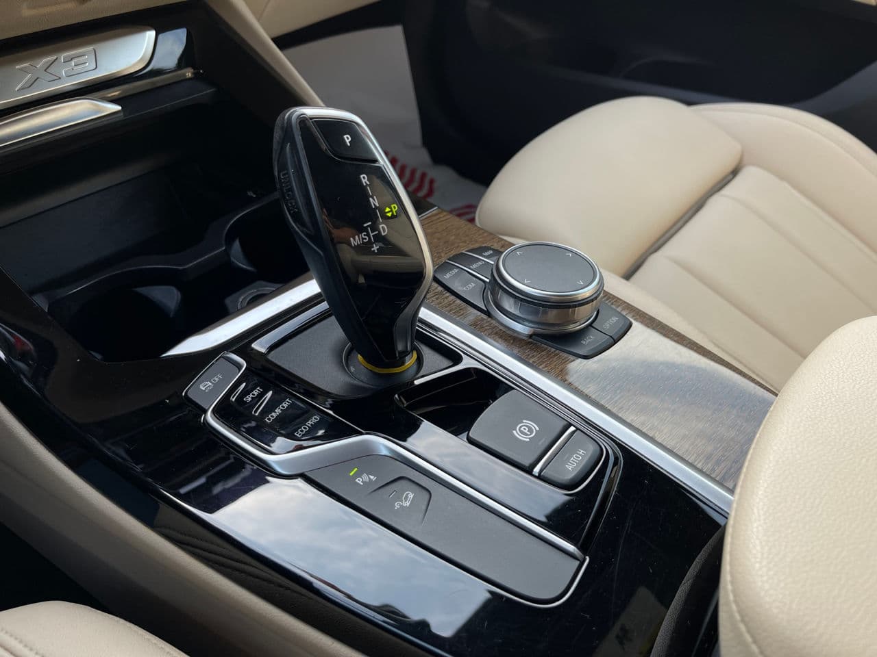 2018 BMW X3 3.0i — Miniatură 12