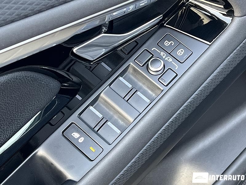 Land Rover Range Rover Evoque 2019 — Миниатюра 16