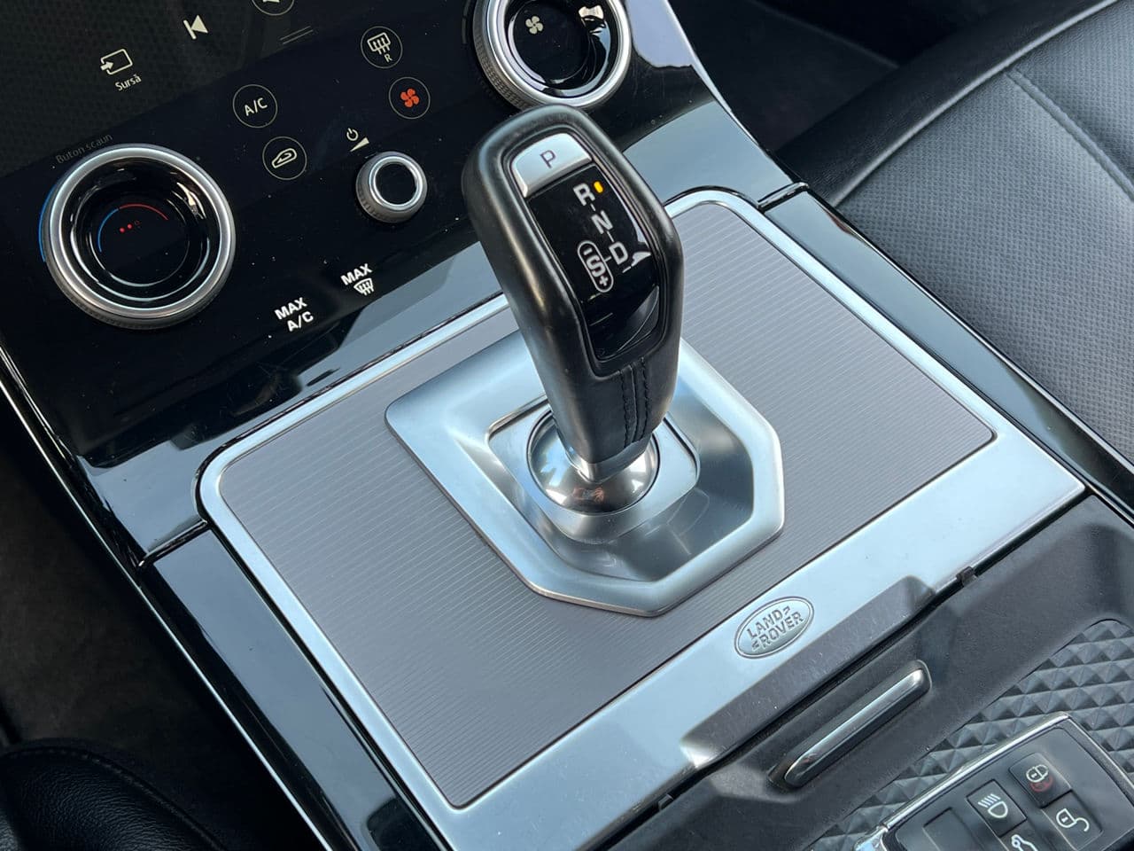 Land Rover Range Rover Evoque 2019 — Миниатюра 11