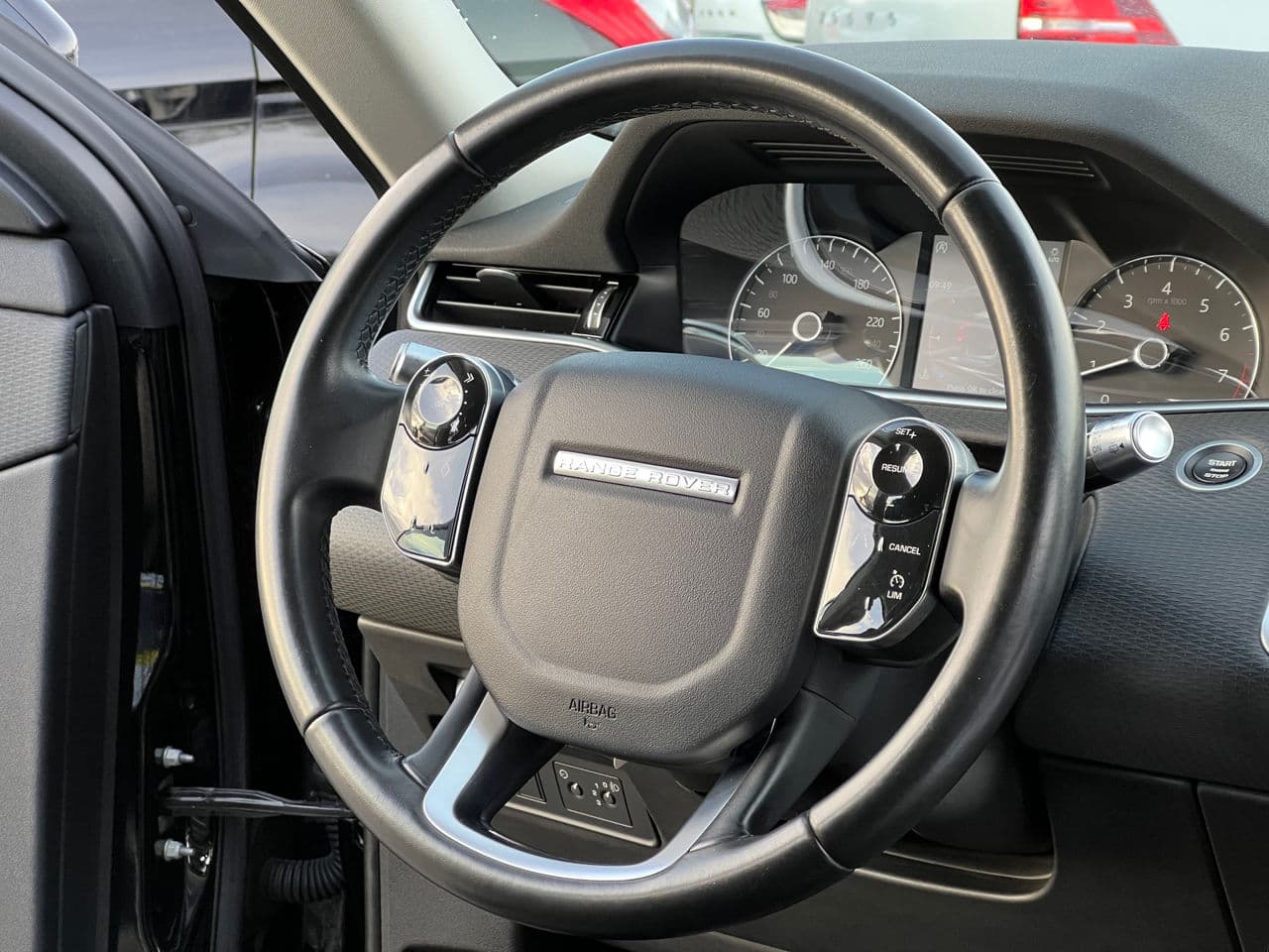 Land Rover Range Rover Evoque 2019 — Миниатюра 7