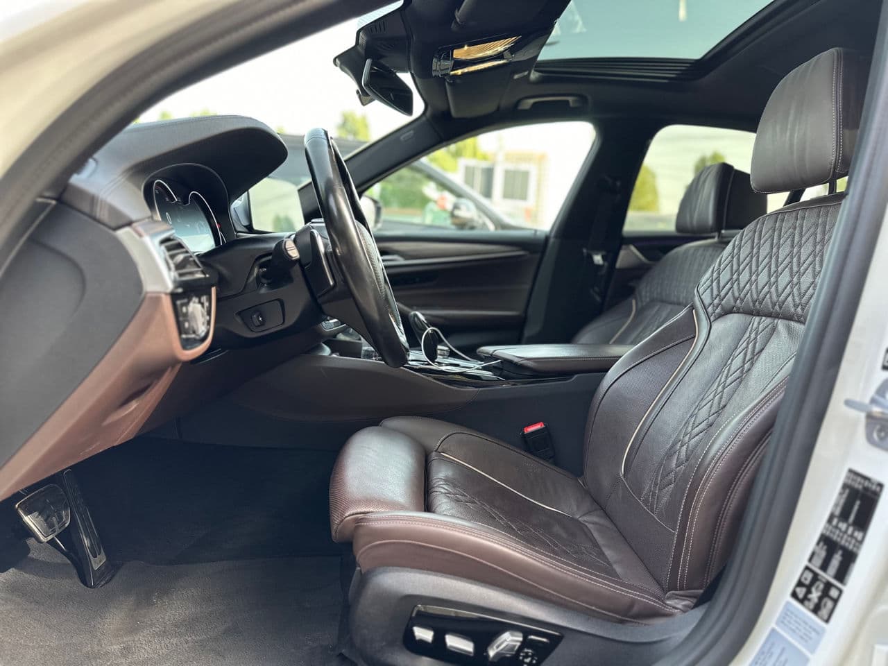 BMW 520 2017 — Миниатюра 7