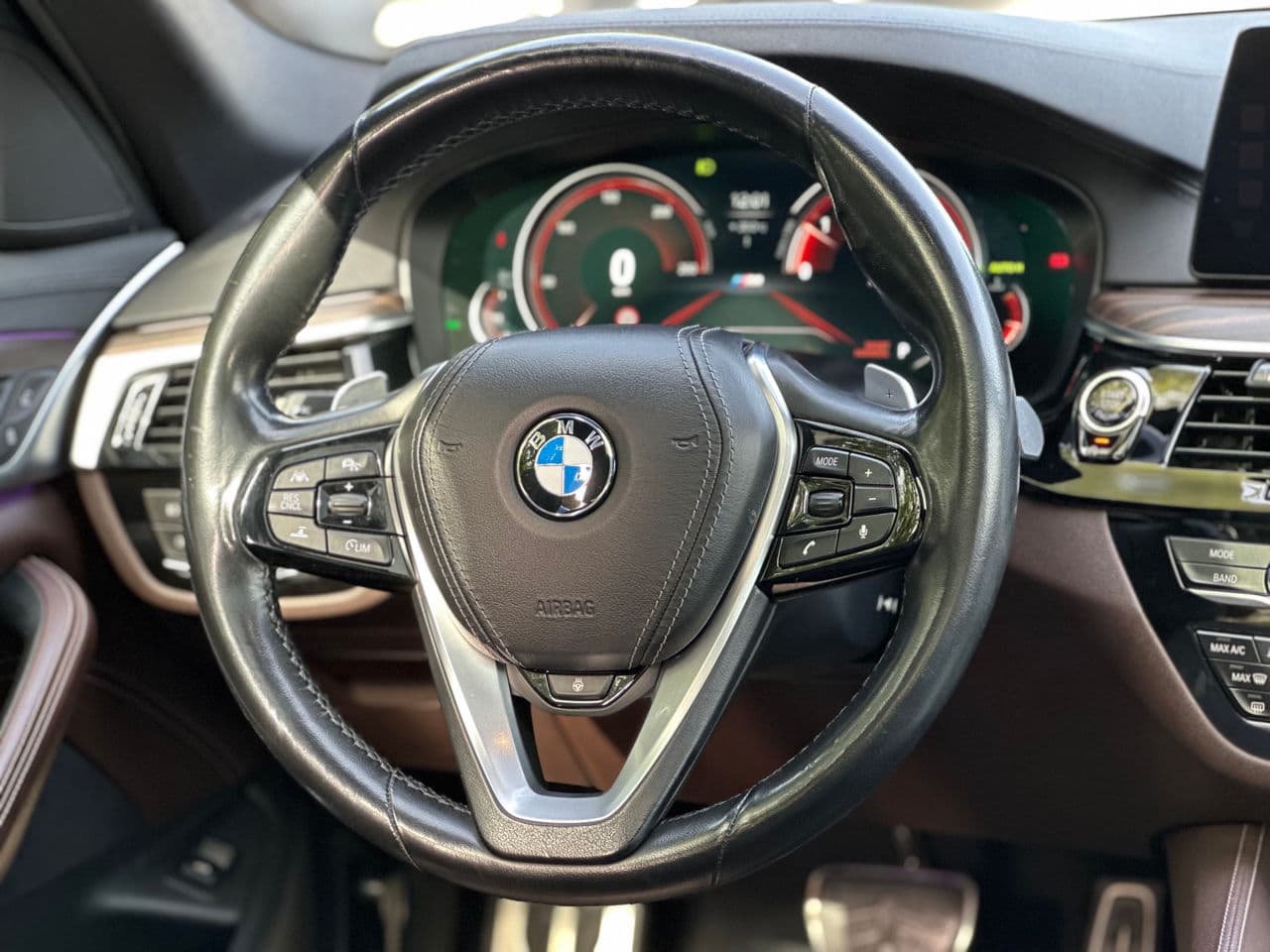 BMW 520 2017 — Миниатюра 11