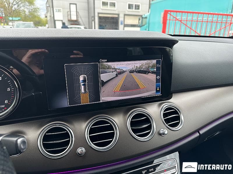 Mercedes E 220 2016 — Миниатюра 10