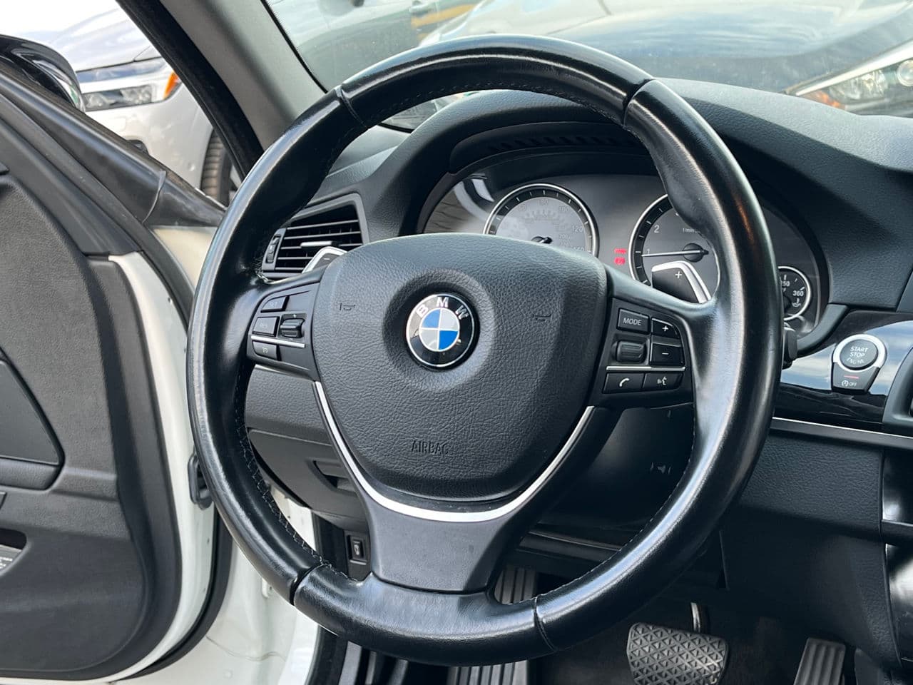 BMW 528 2016 — Миниатюра 9