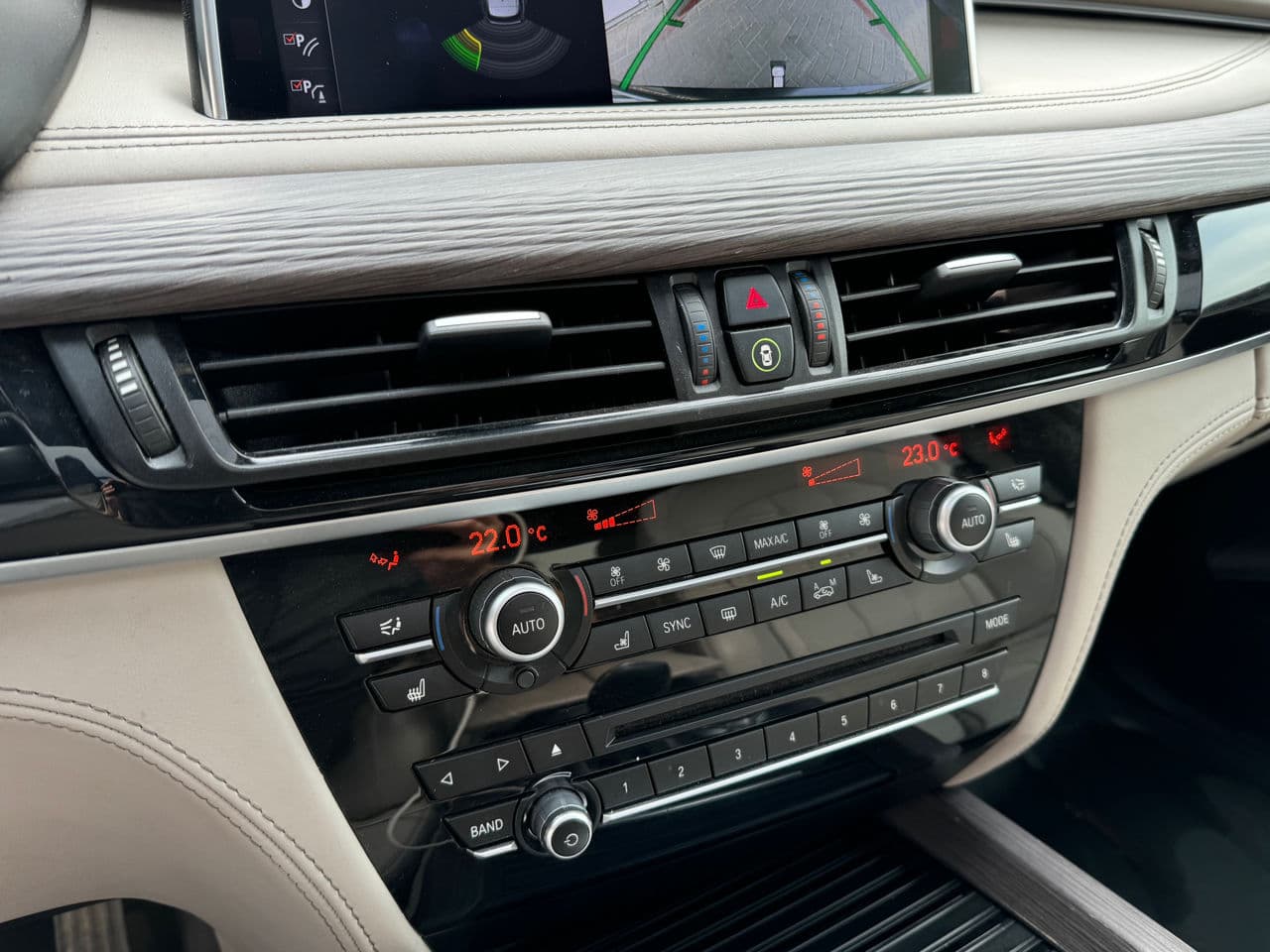 BMW X5 4.0e 2018 — Миниатюра 12