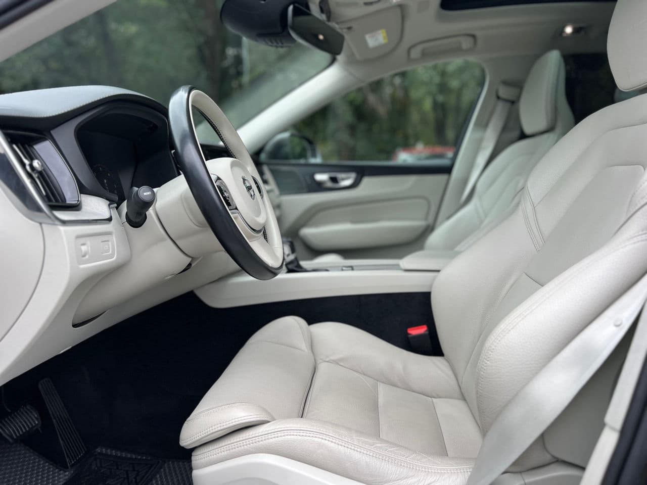 Volvo XC 60 2018 — Миниатюра 6