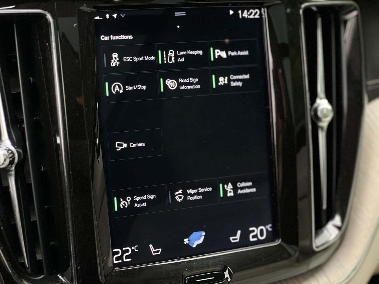 Volvo XC 60 2018 — Миниатюра 10