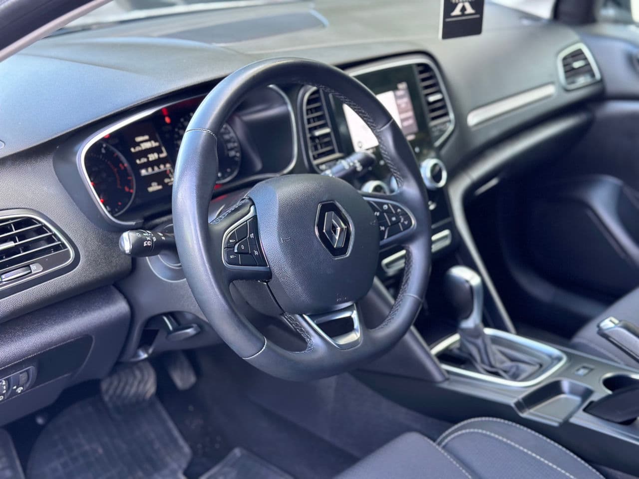 Renault Megane 2022 — Миниатюра 8