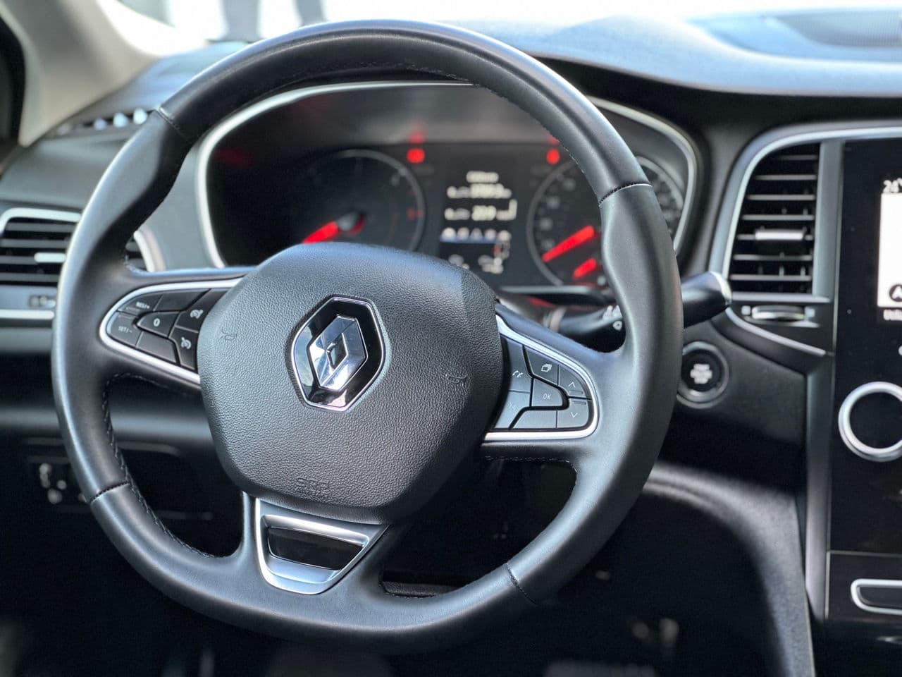 Renault Megane 2022 — Миниатюра 9