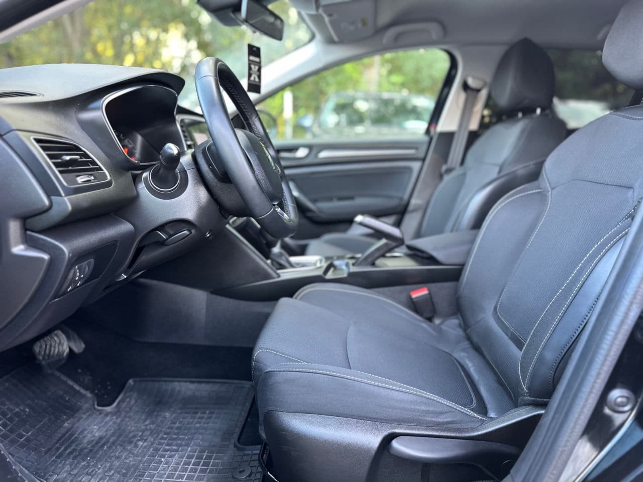 Renault Megane 2022 — Миниатюра 7