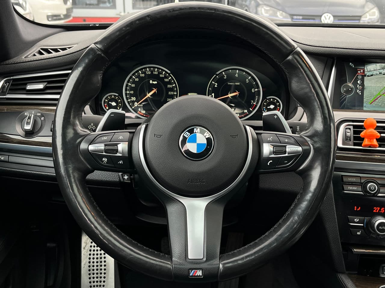 BMW 740 2013 — Миниатюра 9