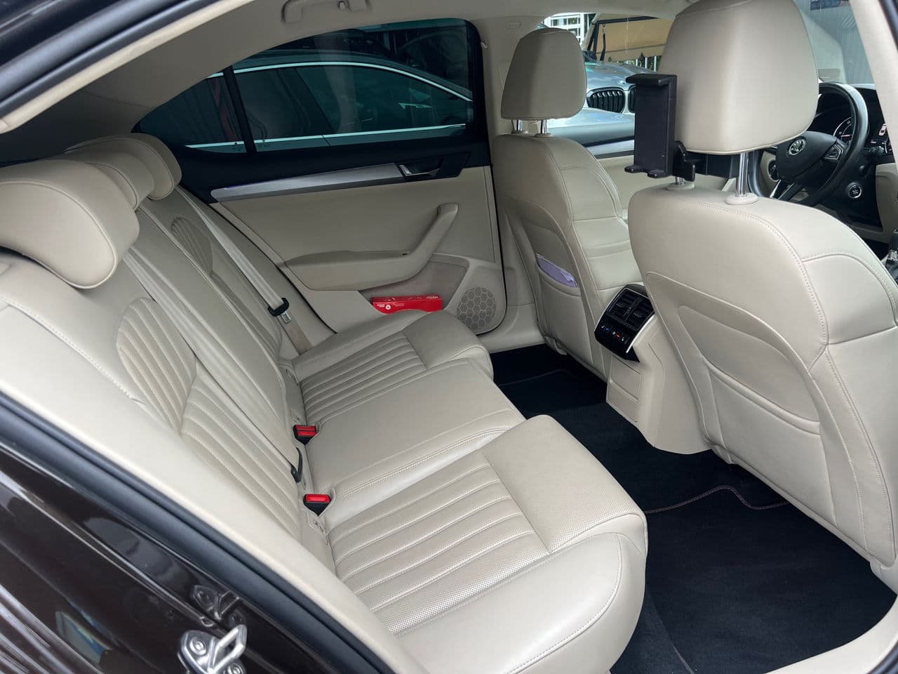Skoda Superb 2019 — Миниатюра 18