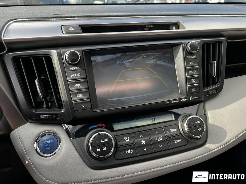 Toyota Rav-4 2016 — Миниатюра 10