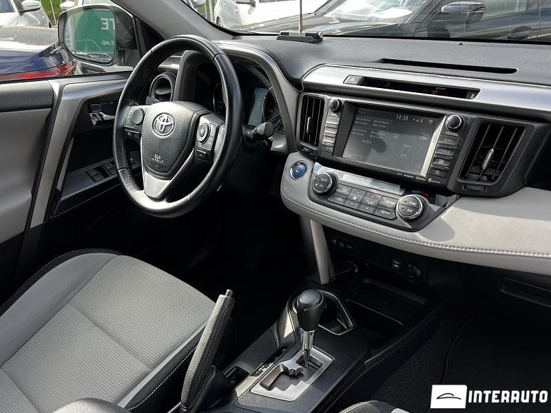 Toyota Rav-4 2016 — Миниатюра 6