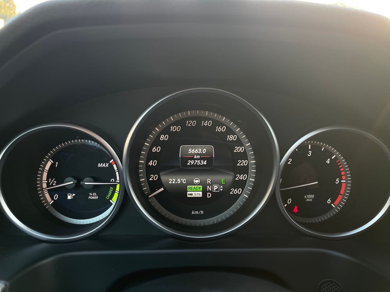 Mercedes E 300h 2014 — Миниатюра 9