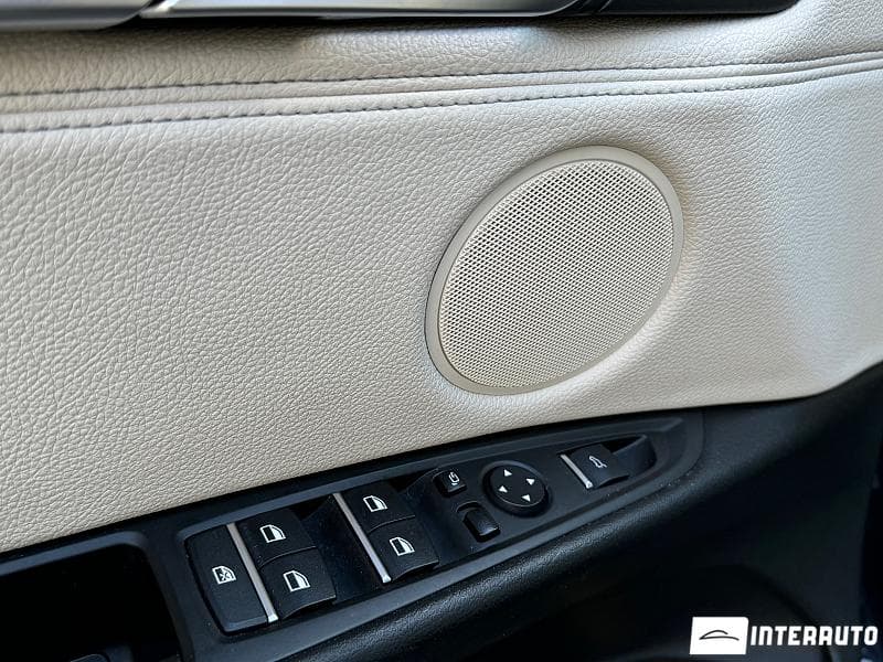BMW X5 2.5D 2016 — Миниатюра 18