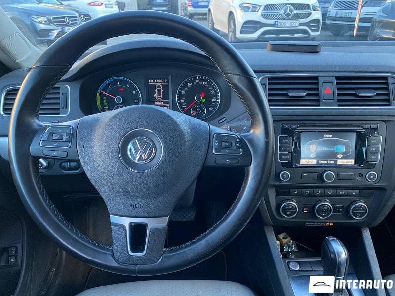 Volkswagen Jetta 2012 — Миниатюра 9