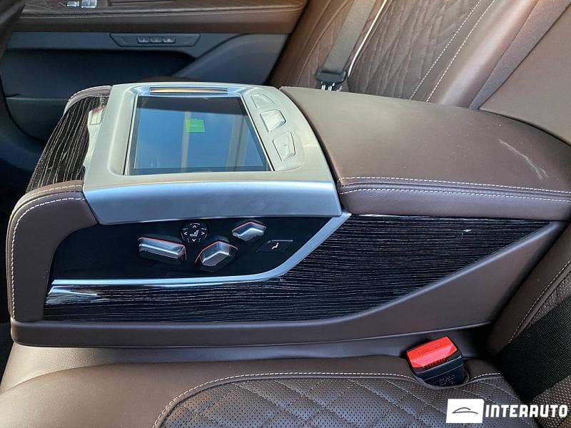 BMW 750 2020 — Миниатюра 24