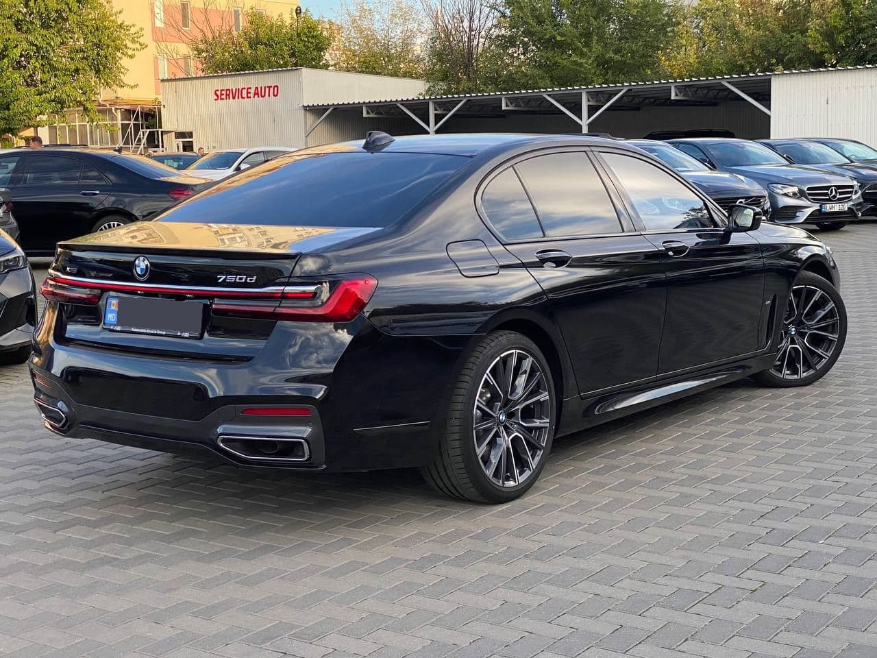 BMW 750 2020 — Миниатюра 2