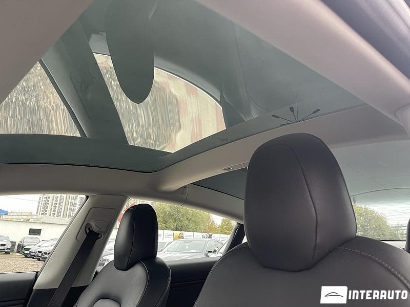 Tesla Model 3 2018 — Миниатюра 13