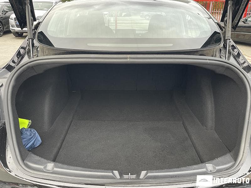 Tesla Model 3 2018 — Миниатюра 16