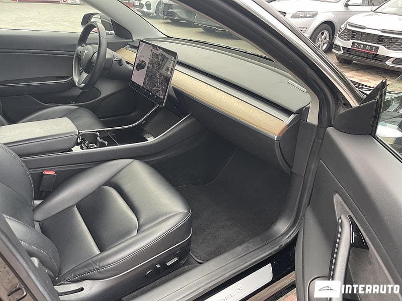 Tesla Model 3 2018 — Миниатюра 12
