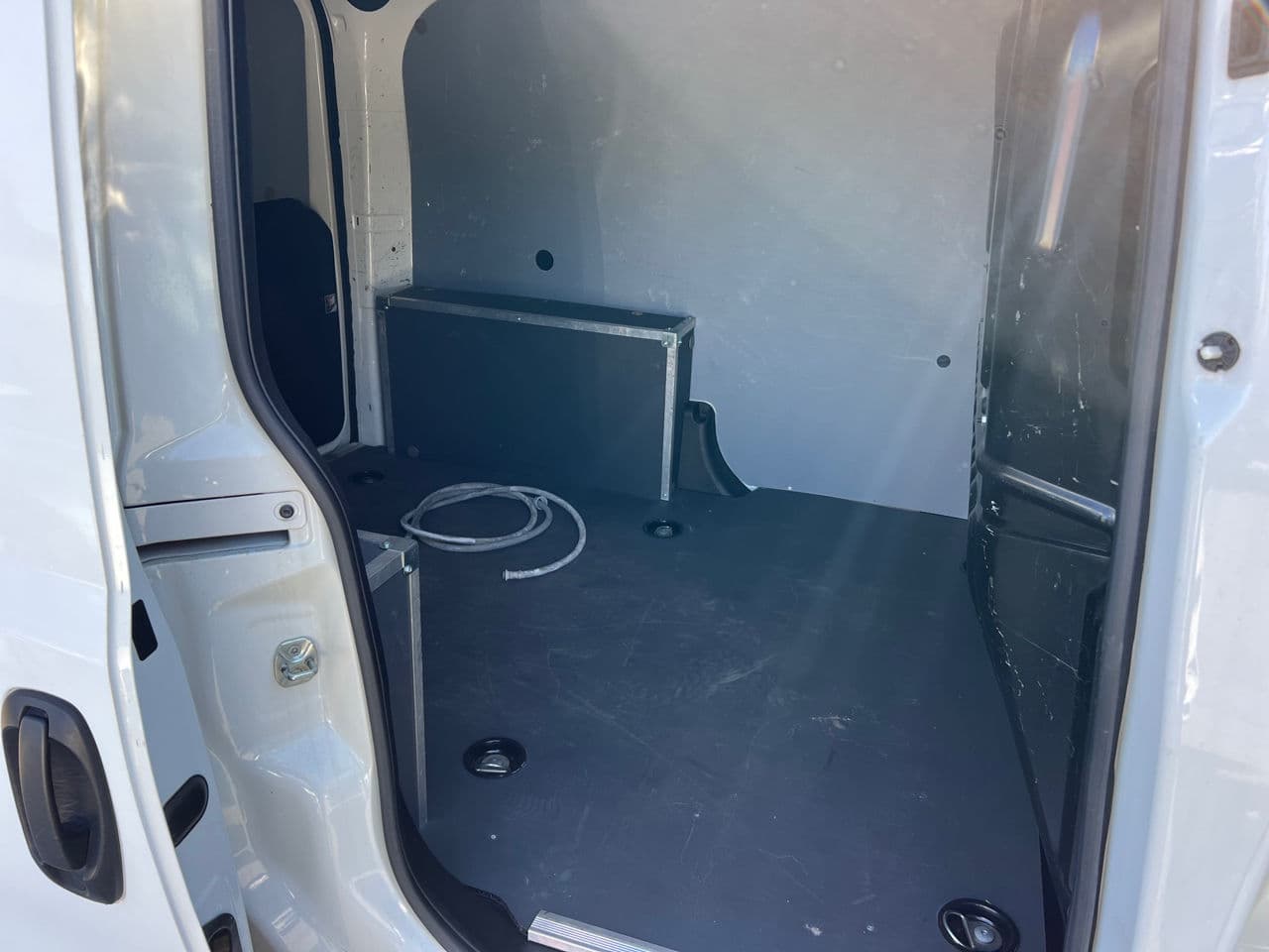 Opel Combo 2018 — Миниатюра 11