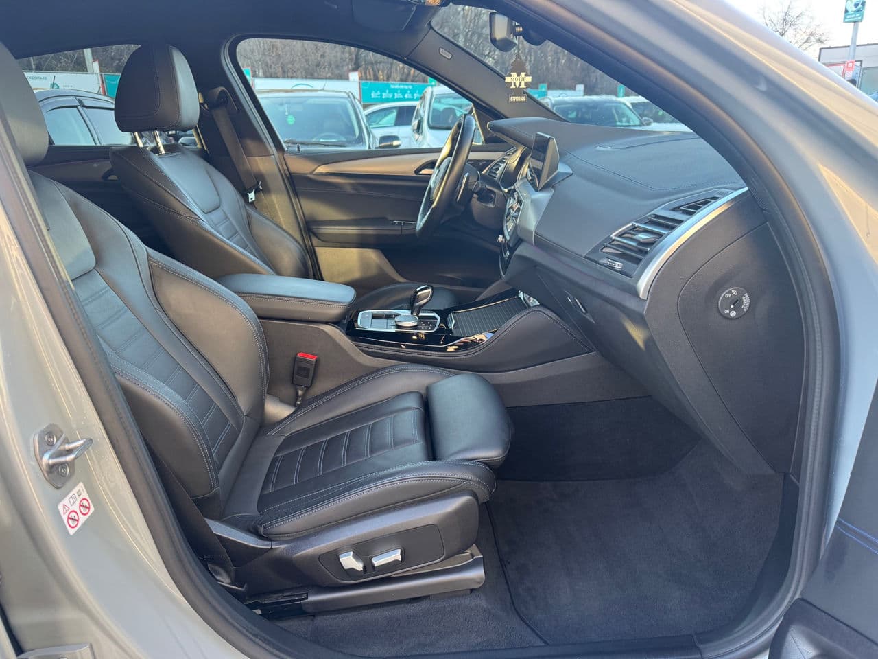 BMW X4 M4.0i 2021 — Миниатюра 7