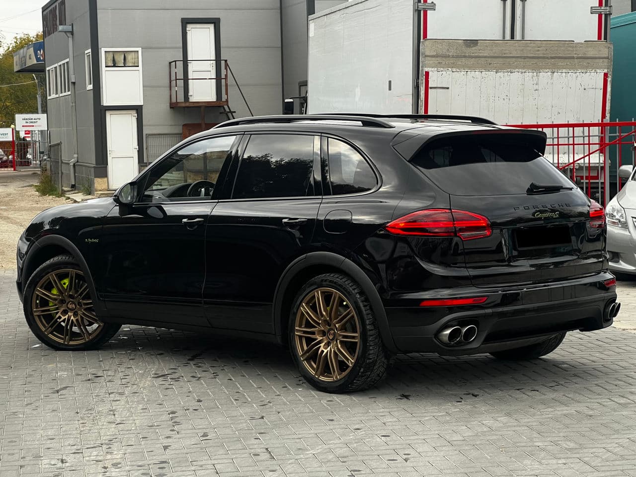 Porsche Cayenne S Hybrid 2014 — Миниатюра 2