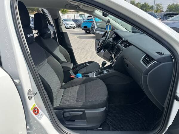 2014 Skoda Octavia — Miniatură 6