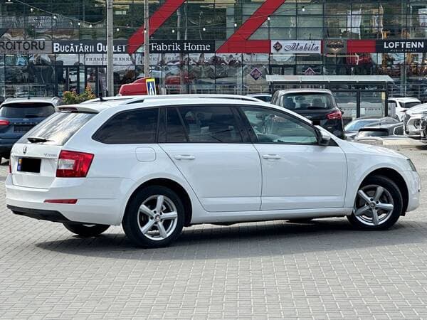 2014 Skoda Octavia — Miniatură 3