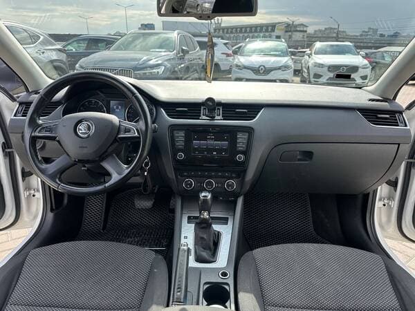 2014 Skoda Octavia — Miniatură 7