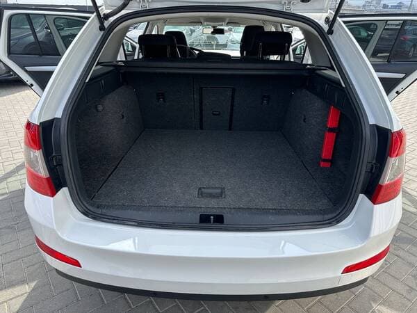 2014 Skoda Octavia — Miniatură 18