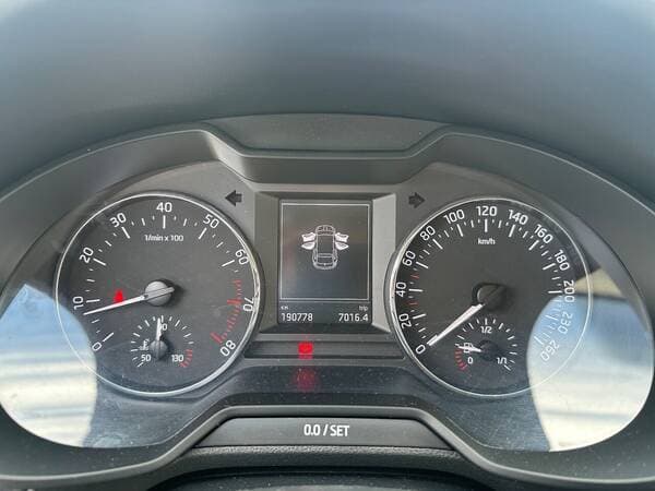 2014 Skoda Octavia — Miniatură 9