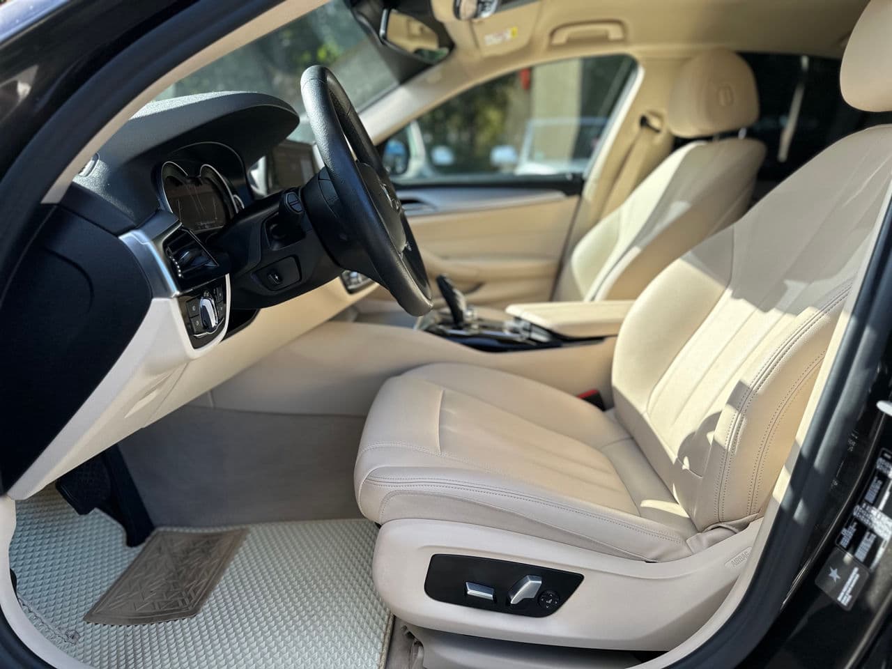 BMW 520 2018 — Миниатюра 6