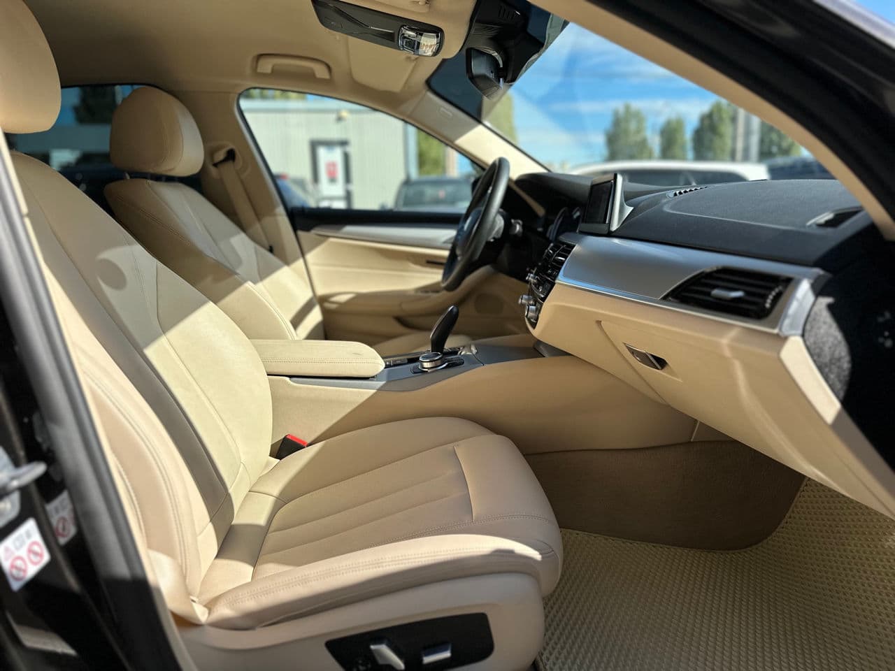 BMW 520 2018 — Миниатюра 17