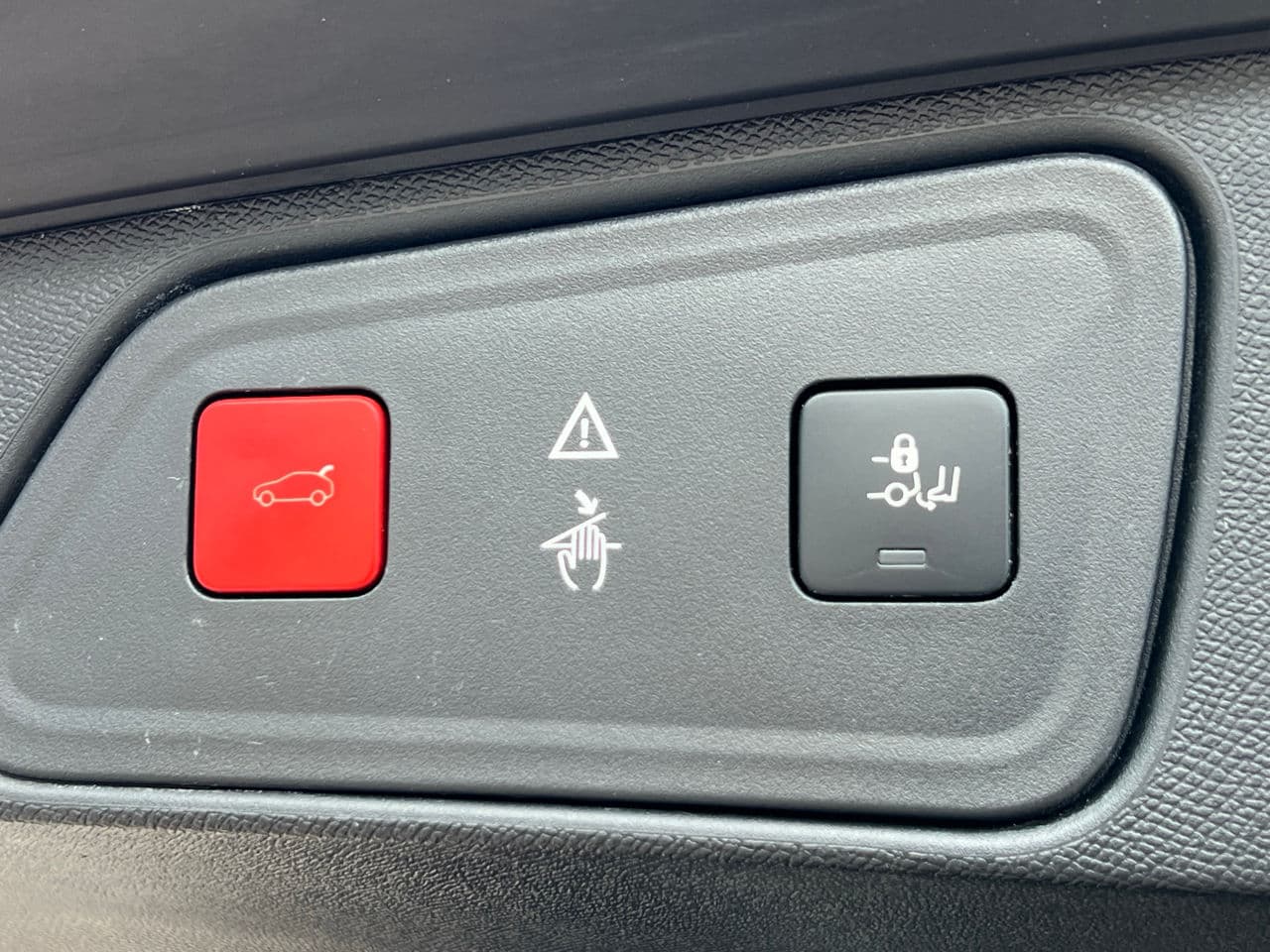 Peugeot 3008 2018 — Миниатюра 21