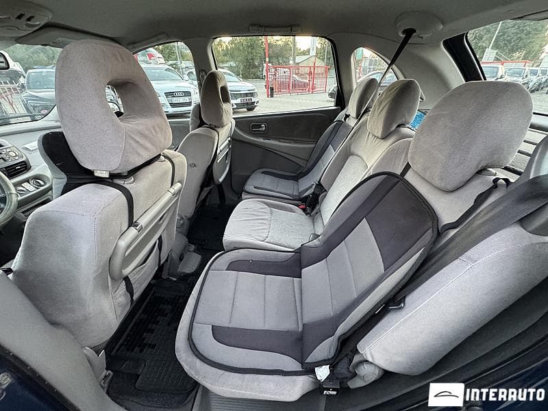 Nissan Almera Tino 2001 — Миниатюра 19