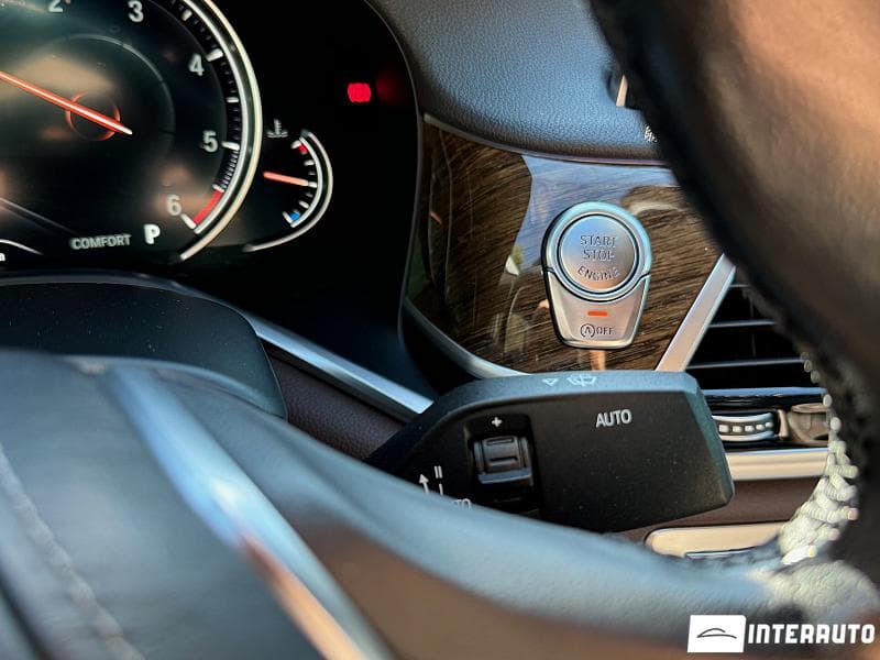 BMW 750 2017 — Миниатюра 16