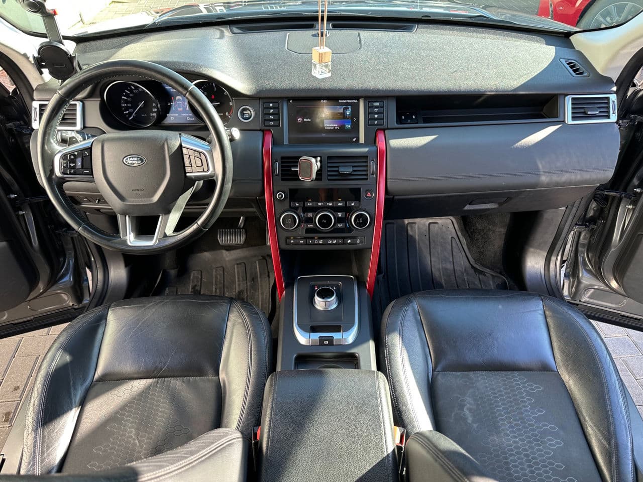 Land Rover Discovery Sport 2016 — Миниатюра 7