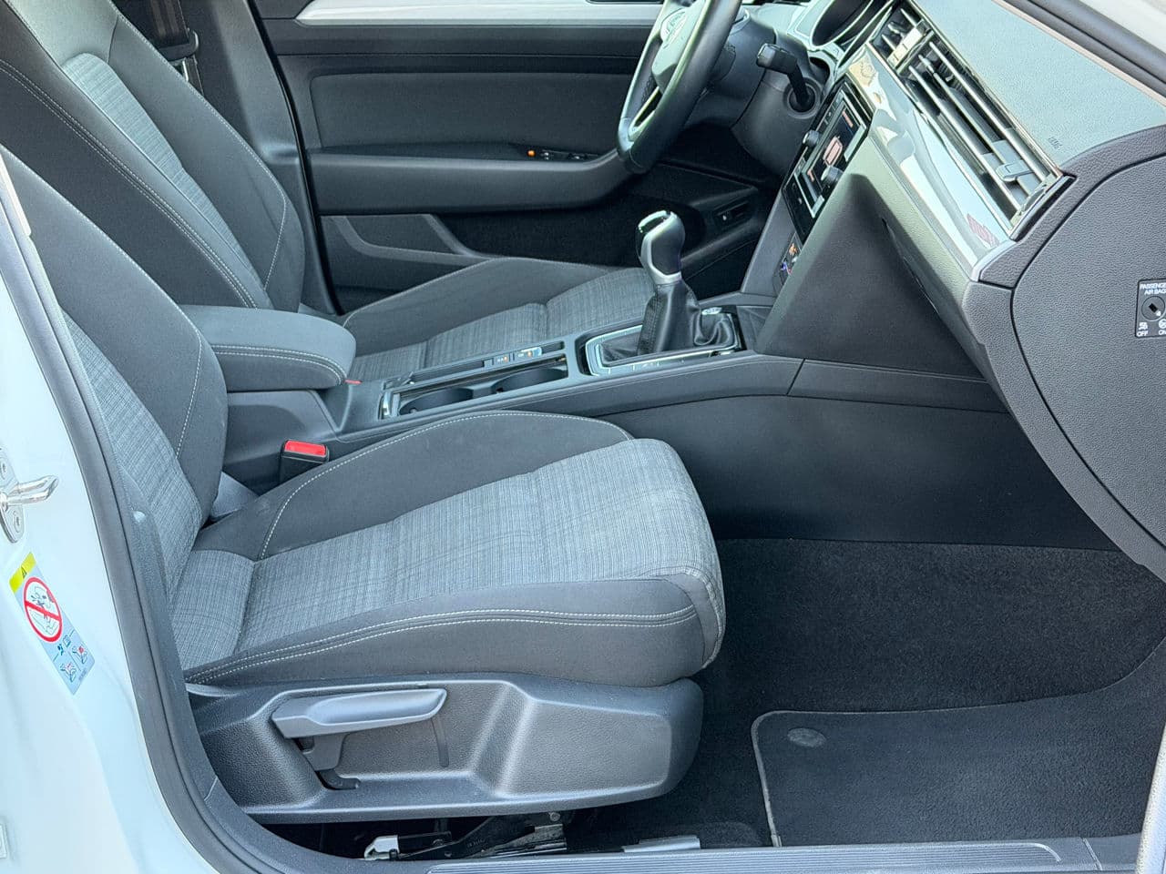 Volkswagen Passat 2020 — Миниатюра 17