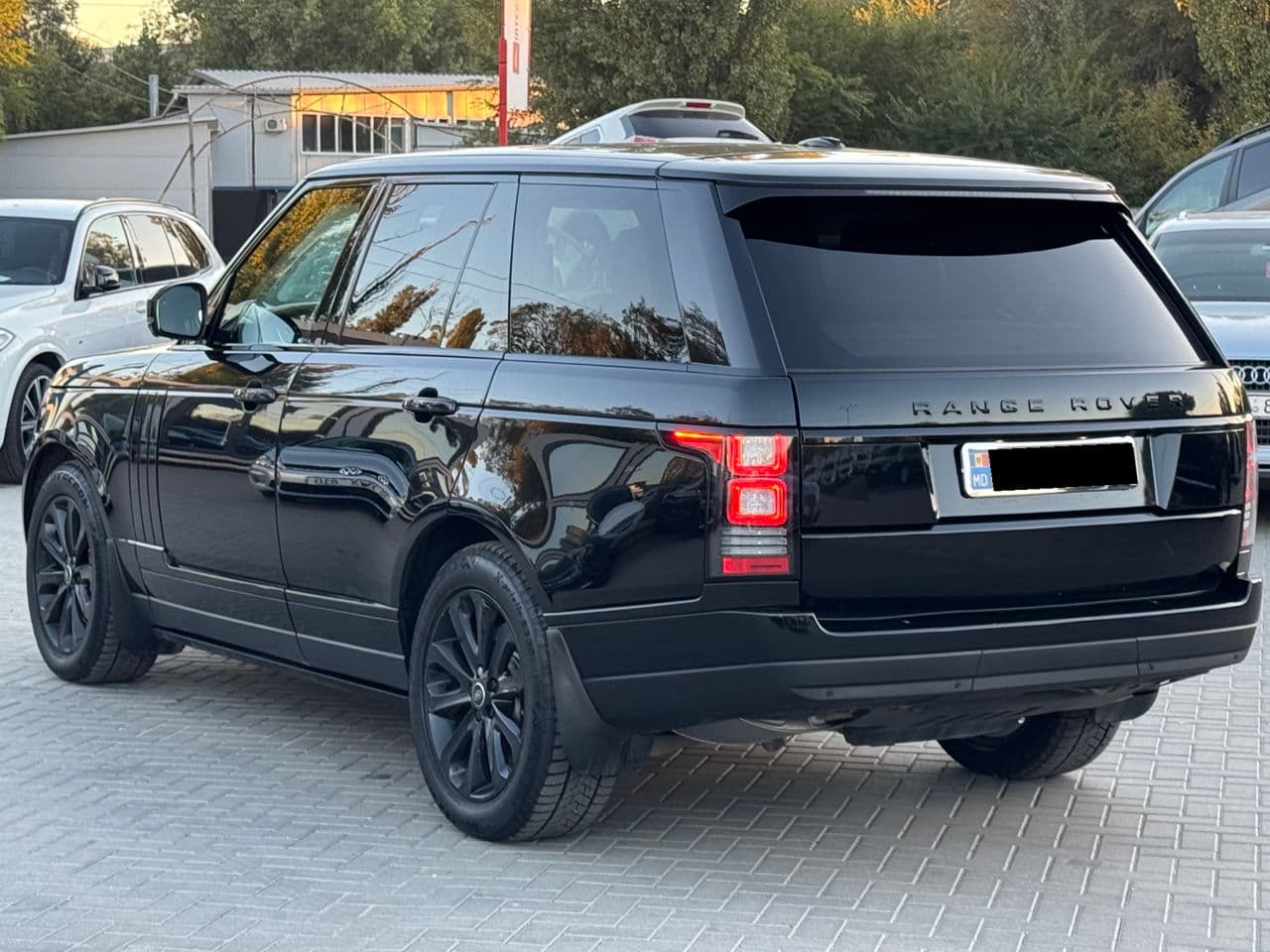 Land Rover Range Rover Vogue 2014 — Миниатюра 2